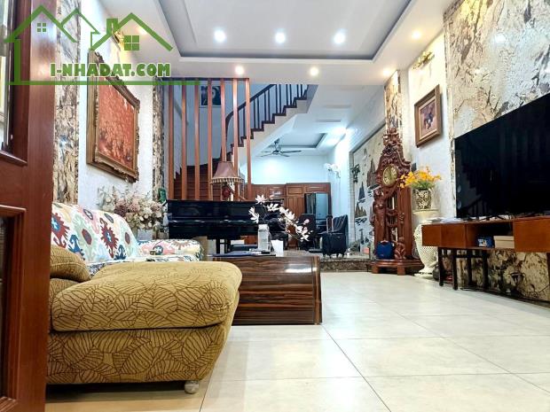 PHÂN LÔ QUÂN ĐỘI, LÊ TRỌNG TẤN, TX, CHỦ TỰ XÂY, TRƯỚC NHÀ 3 Ô TÔ TRÁNH, PHỐ HIẾM NHÀ BÁN,