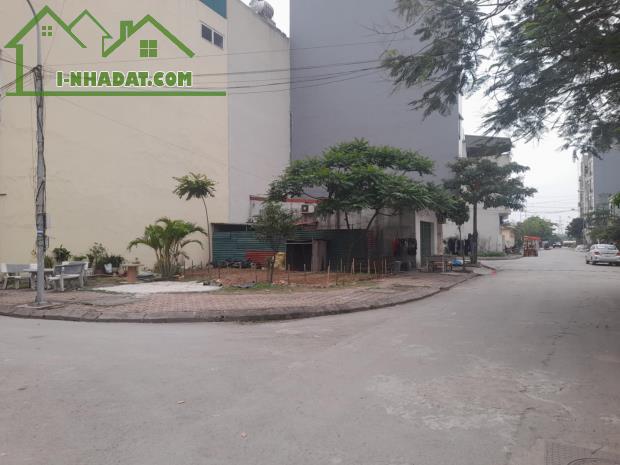 ĐẤT ĐẤU GIÁ ĐỒNG MAI LÔ GÓC 80M NHỈNH 6 TỶ