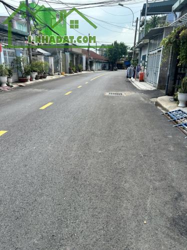 Hot ! Nhà mặt tiền Lê Thị Lơ Hóc Môn, DT 67m2, Giá chỉ  3.95 tỷ (TL)