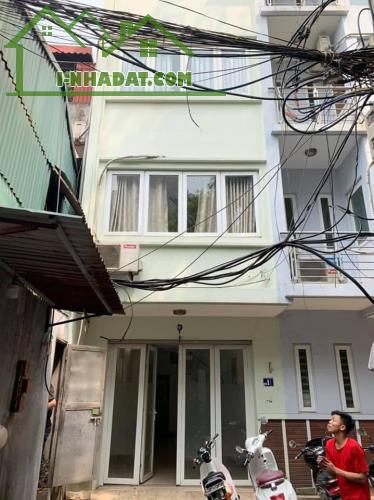 Bán nhà Ngõ 20 Hào Nam, diện tích 32/37T2 x 5 tầng, mặt tiền 3.5m, giá 8.2 tỷ - 5