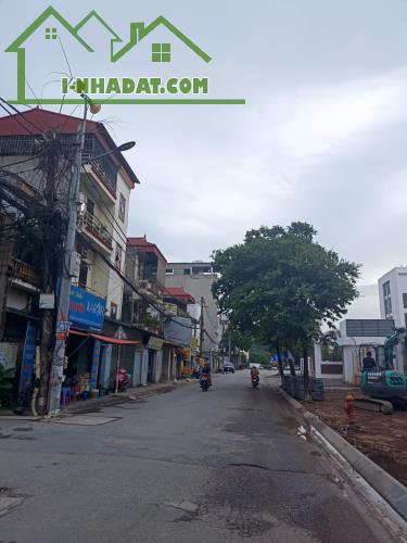BÁN NHÀ PHỐ ĐỨC GIANG DT 85M2, C4, MT 4.5M - Ô TÔ TRÁNH - VỈA HÈ RỘNG - KINH DOANH ĐỈNH - - 4