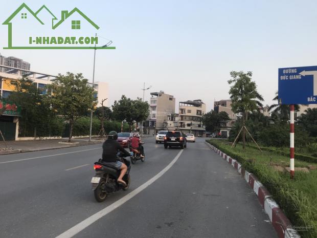 BÁN NHÀ PHỐ ĐỨC GIANG DT 85M2, C4, MT 4.5M - Ô TÔ TRÁNH - VỈA HÈ RỘNG - KINH DOANH ĐỈNH - - 2