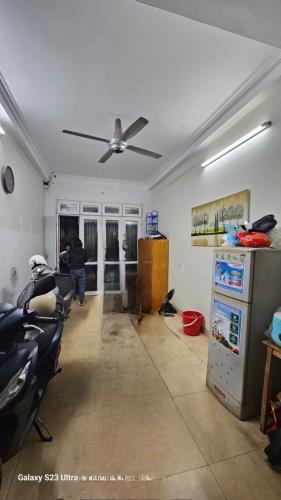 Trước nhà ngõ rộng 2m, thông tứ tung, đi đâu cũng tiện - 4