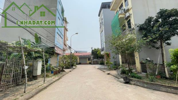 Tôi bán đất Đấu giá Văn Chỉ, Đồng Mai ô tô tránh cạnh đường Vành đai 4, 70m2 chỉ 6.89 tỷ.