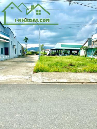 MẶT TIỀN Đường QH 10m5 Thị Trấn NAM PHƯỚC- Gần Chợ- 150m2 ngang 5,6m- GIÁ 8xx TRIỆU