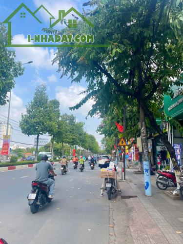 Bán nhà mặt tiền Đồng Khởi gần cây xăng 75, Trảng Dài, Biên Hòa, 388m2, giá 8 tỷ 990.