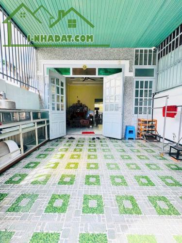 Bán nhà mặt tiền Đồng Khởi gần cây xăng 75, Trảng Dài, Biên Hòa, 388m2, giá 8 tỷ 990. - 1