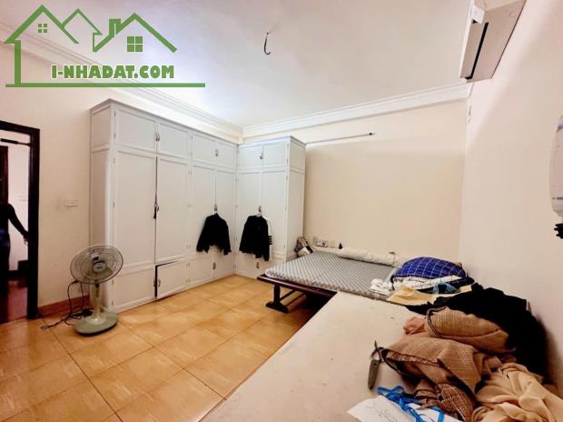 Bán nhà mặt phố Nguyễn Văn Cừ quận Long Biên vị trí đẹp vỉa hè buôn bán sầm uất 129m 36 tỷ - 3