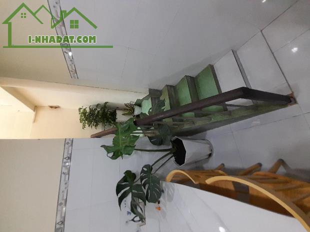 BÁN NHÀ MẶT TIỀN GẦN CẦU CHÀ VÀ KHU VỰC KINH DOANH BUÔN BÁN SẦM UẤT QUẬN 8, 72M2  NGANG