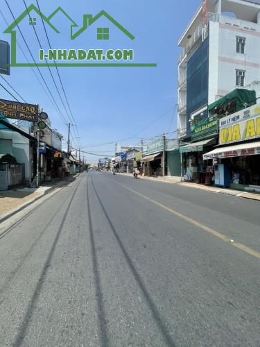 Bán nhà mặt tiền 3 tầng 10x45m giá 25 tỷ Đường Bà Triệu - 2