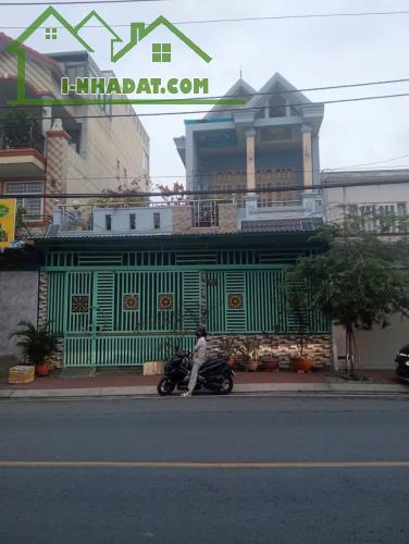 Bán nhà mặt tiền 2 tầng 10x20m giá 12,5 tỷ Đường Đặng Thúc Vịnh Nối Dài