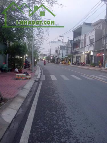 Bán nhà mặt tiền 2 tầng 10x20m giá 12,5 tỷ Đường Đặng Thúc Vịnh Nối Dài - 1