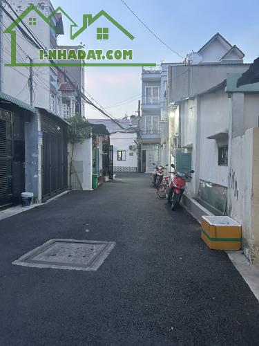 Bán nhà 2 tầng, ngang 4m x 6m , Q12, Phan Văn Hớn , chỉ 2,4 tỷ.