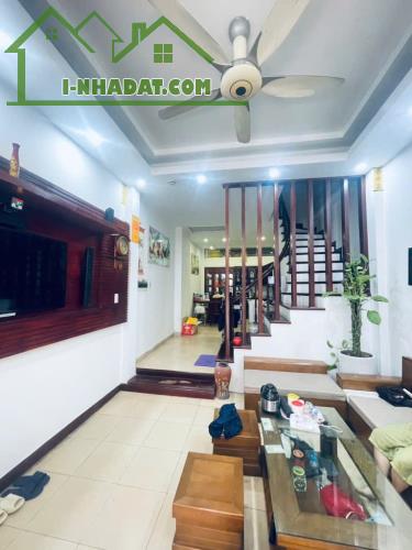 Nhà 37m2, Phân lô, Phường Cổ Nhuế 2- 7,5 tỷ- 4 tầng - 2
