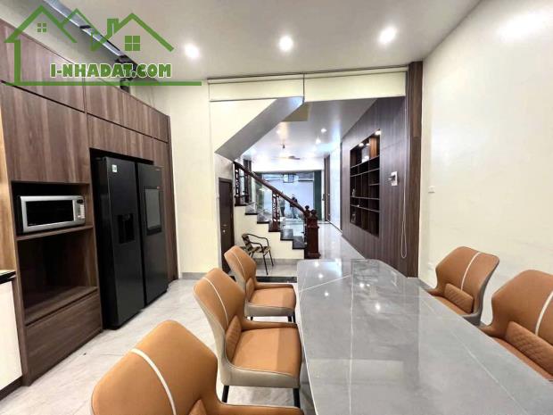 🏡 Bán nhà Ngọc Lâm, 66m2 x 4 tầng, Ở ngay, Ô tô, Cách cầu Long Biên 200m, 9 tỷ 3 - 8