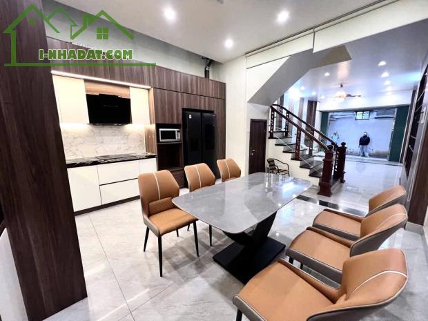 🏡 Bán nhà Ngọc Lâm, 66m2 x 4 tầng, Ở ngay, Ô tô, Cách cầu Long Biên 200m, 9 tỷ 3 - 7