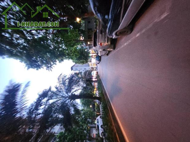 HOÀNG CÔNG CHẤT - 2 MẶT TIỀN - KINH DOANH - ĐẦU TƯ - 2