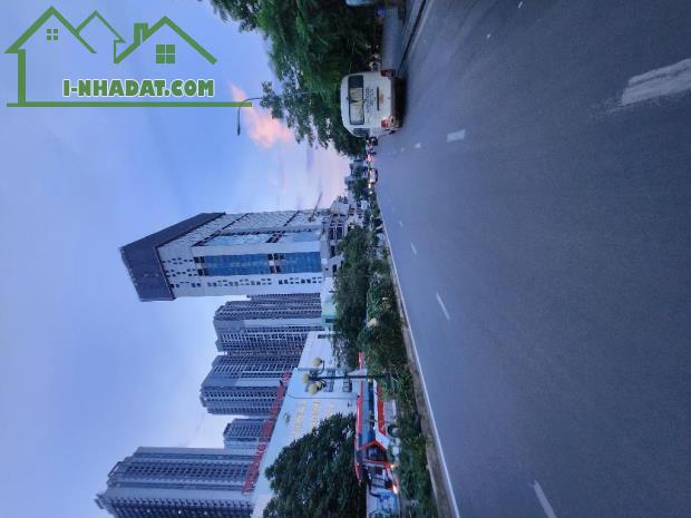HOÀNG CÔNG CHẤT - 2 MẶT TIỀN - KINH DOANH - ĐẦU TƯ - 1