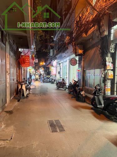 DƯƠNG VĂN BÉ - Ô TÔ ĐỖ CỬA - NHÀ 2 MẶT THOÁNG - 42M - 8,xTỶ.