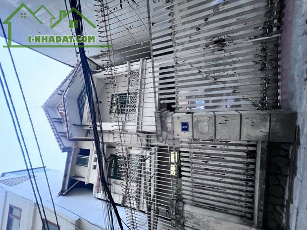 VỊ TRÍ ĐẮC ĐỊA-THÔNG SỐ VÀNG-Ô TÔ THÔNG- 1 NHÀ RA PHỐ. - 1