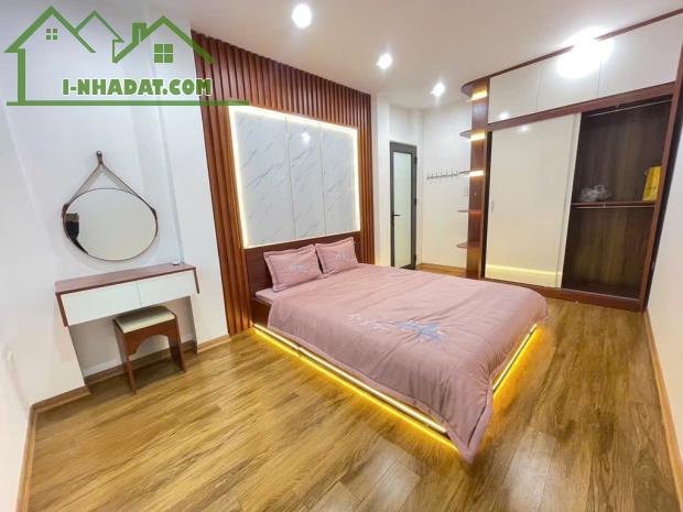 Nhà Lê Lai Tô Hiệu, 42m 5 tầng cách 1 nhà ra ô tô tránh, ngõ thông. Giá  chào 8 tỷ 99 - 1