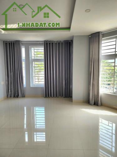 Nhắc lại :  Bán nhà 3 tầng Góc 2 mặt tiền đường Thích Quảng Đức - KĐT Phước Long B - 4