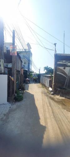 BÁN GẤP NHÀ GẦN CHỢ THẠNH PHÚ 1T 1L 3PN 2WC 1PK SÂN TRƯỚC ĐỂ XE HƠI 7C gía 1ty500 SHR