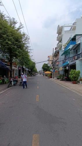 Nhà mặt tiền Tùng Thiện Vương gần cầu chà và P11, Q8.
