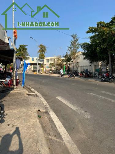 VỊ TRÍ CỰC HIẾM :BÁN NHÀ ĐẸP 4 MẶT THOÁNG   ĐỐI DIỆN CẢNG CẦU ĐÁ – VĨNH TRƯỜNG - 2