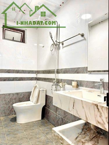 Bán nhà đường Yên Hòa Phường Yên Nghĩa, dt 36m2, 5T, ô tô đỗ cửa, giá 3.8 tỷ - 3