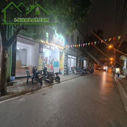 67m2 đất trục chính kinh doanh sầm uất tại Trâu Quỳ, Gia Lâm. Mt 4,5m, đường 10m. Kinh