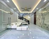 Bán Gấp Nhà Nguyễn Văn Cừ, Long Biên 38m2, 5T chỉ 6,35 tỷ (cách ô tô đỗ 35m)