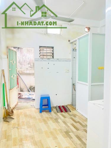 Bán nhà 2 lầu mặt tiền ngay chợ Ba Đình Phường 10 Quận 8 - 1