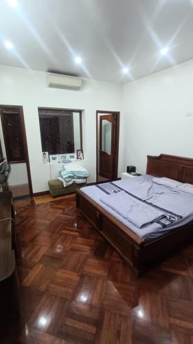 Bán nhà Ôtô tránh Phố Hoàng Cầu: 50m2/5Tầng/MT 4.2m 27 Tỷ Cách Hồ 30m, KD đỉnh - 2