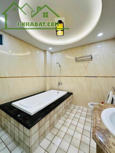 Đi nước ngoài định cư bán gấp nhà ở đường Liên Phường, Phước Long B, Thủ Đức, giá 2 tỷ 500 - 5