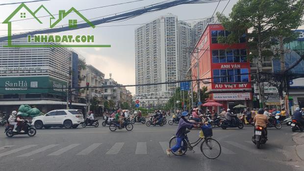 Mặt tiền kinh doanh ngay Pegasuite ngang 4m chỉ 11 tỷ nhỉnh