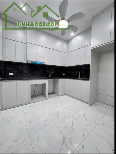 NHÀ ĐẸP PHỐ TÔN ĐỨC THẮNG-TRUNG TÂM ĐỐNG ĐA-CÁCH PHỐ 30M-NGÕ THÔNG -TẶNG NỘI THẤT XỊN - 1