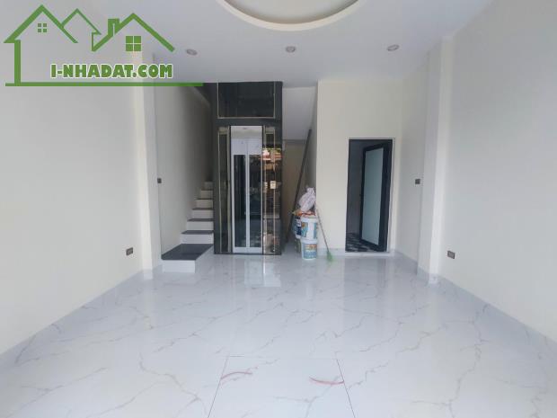 Nhà đẹp phố Đàm Quang Trung, ô tô đỗ cửa , vào nhà , thang máy , nhà mới kính kong - 1