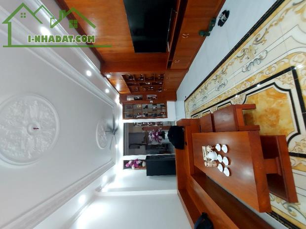 Mặt tiền kinh doanh ngay Pegasuite ngang 4m chỉ 11 tỷ nhỉnh - 2