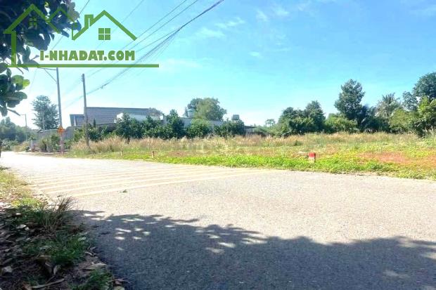 LÔ ĐẤT ĐẸP GÓC 2 MẶT TIỀN SÁT CHỢ MINH LẬP, 1.675M² NỞ HẬU, PHÁP LÝ RÕ RÀNG 390TR