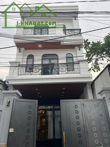 BÁN NHÀ 03 TẦNG, MÊ ĐÚC MỚI VĨNH NGỌC,HẺM Ô TÔ LƯƠNG ĐÌNH CỦA NGAY UBND XÃ VĨNH NGỌC, GẦN