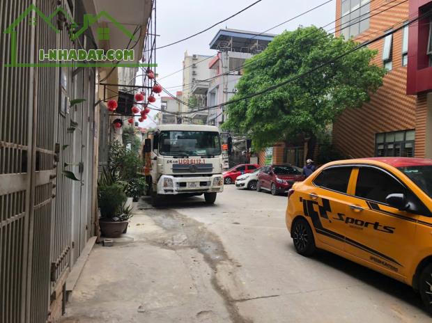 Kiến Hưng – Hà Đông 48m2 Bán đất tặng nhà, ngõ thoáng, ô tô ra vào, chỉ nhỉnh 8 tỷ