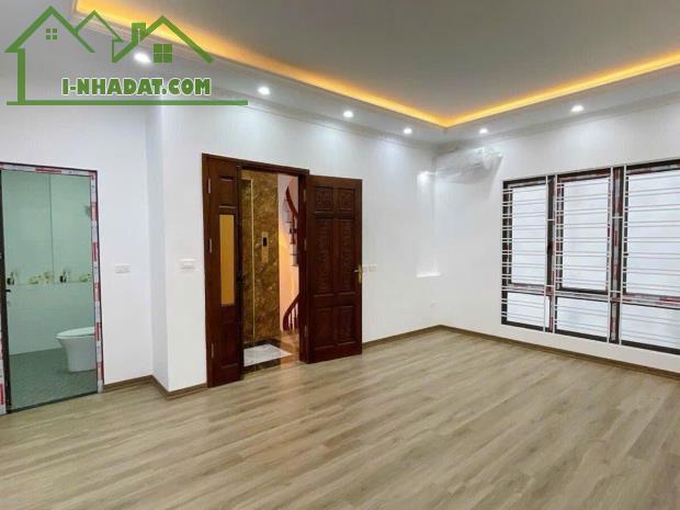8.75 tỷ nhà Pháo Đài Láng Đống Đa mới tinh 60m ra ô tô 6 tầng thang máy 36m2, ở + cho thuê - 3