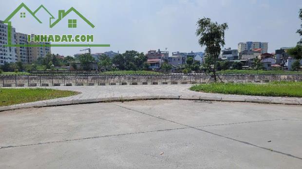 Lô đất siêu đẹp lô góc mặt hồ Vạn Hạnh Việt Hưng diện tích 245m mặt tiền rộng 18m 63 tỷ 9 - 1