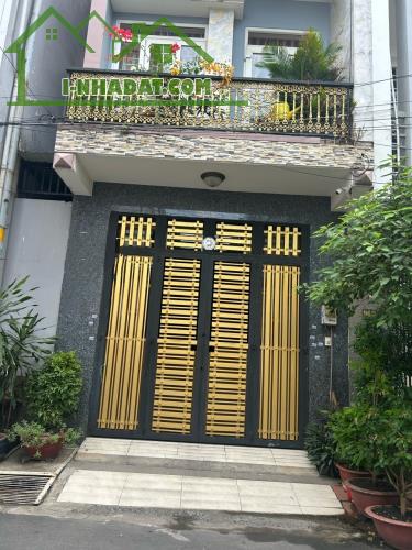 Cần bán, vị trí siêu đẹp, hẻm to, Trường Chinh, Q Tân Bình, 28m2 , siêu rẻ, 3 tỷ nhỉnh