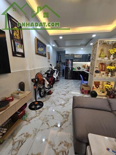 Nhà đất Quận 8, TP hcm đường Tùng Thiện Vương 57m2 nở hậu 8m 4 P.Ngủ chỉ 5 tỷ - 1