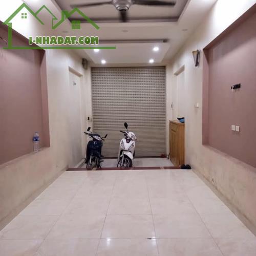 ĐẤT NGUYỄN VĂN LINH - THẠCH BÀN- LONG BIÊN.LÔ GÓC ÔTÔ ĐỖ CỬA. NGÕ TRƯỚC CỬA THÔNG KHẮP NƠI