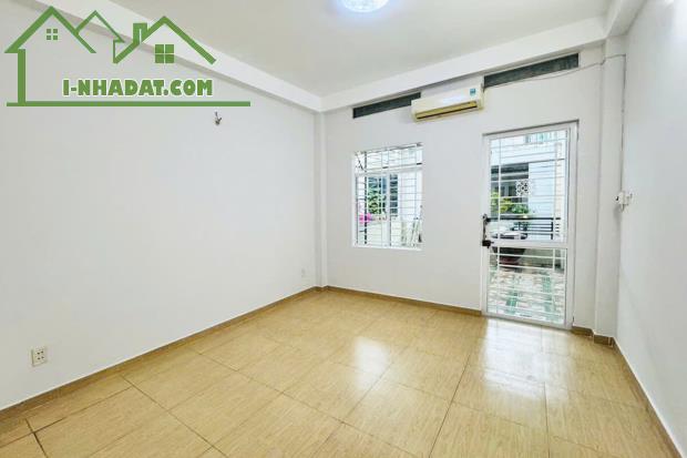 Bán nhà Nguyễn Trọng Tuyển, Xe hơi, 39m² (3.5m hậu 4.2m, dài 10.2m) - Giá 7.9 tỷ TL - 4