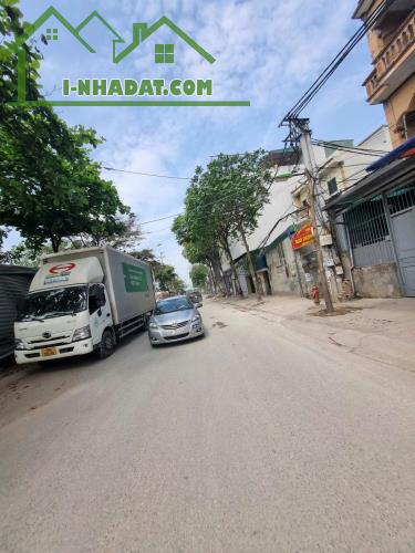 Bán nhà: Ngọc Hồi, 50m2, 3 tầng, dân xây chắc chắn, gần Bến xe nước ngầm. Hơn 5 tỷ - 4