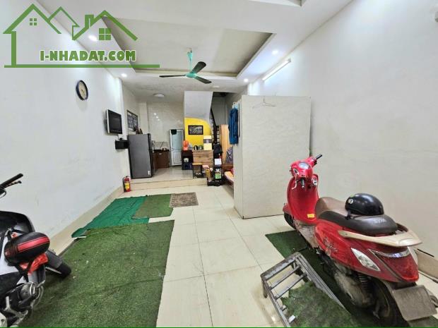 BÁN NHÀ DÂN XÂY CCMN - PHỐ HÀO NAM -LÔ GÓC-5TẦNG -DT 40 M2 – MT 4.8M-GIÁ CHỈ 9.5 TỶ - 3